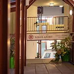 Am Nikolaiort 3*