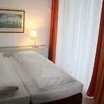 호텔 Am Nikolaiort 3*