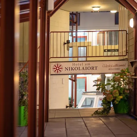 Am Nikolaiort 3*